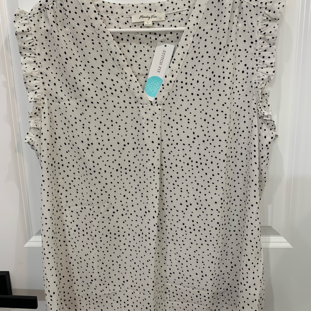 Madison & Rose Cream Polka Dot Sleeveless Ruffle V-Neck Blouse